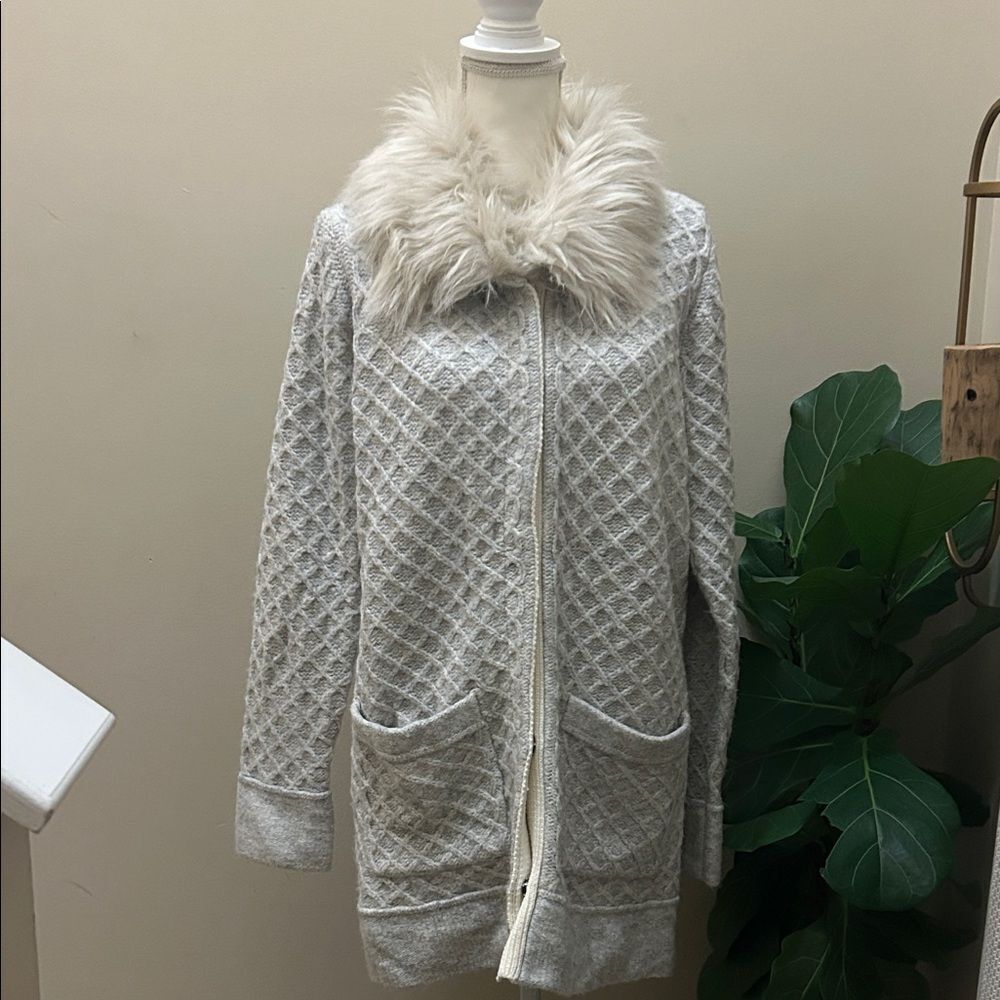 Coldwater creek Faux Fur Collar Quilted sweater size 14 L